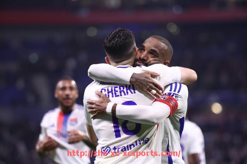 杏彩体育-法甲转会市场动态与交易传闻